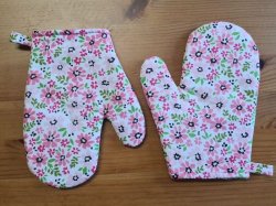 Dtsk chapky ervenorov kytiky - sada 2ks