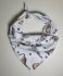 Čtyřcípý bavlněný šátek - Koťátka na bílé
