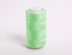 Polyesterová nit Assos 1000m - světle zelená pistáciová Polyesterová nit Assos 1000m - světle zelená pistáciová