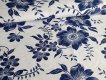 Bavlněná látka metráž - Velké modré květy na bílé š.160