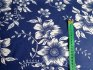 Povlak na polštář Bílé květy na modré 40x40cm