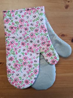 Kuchysk chapky s teflonem ervenorov kytiky