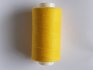 Polyesterová šicí nit ASSOS návin 1000 m - banánově žlutá 5528